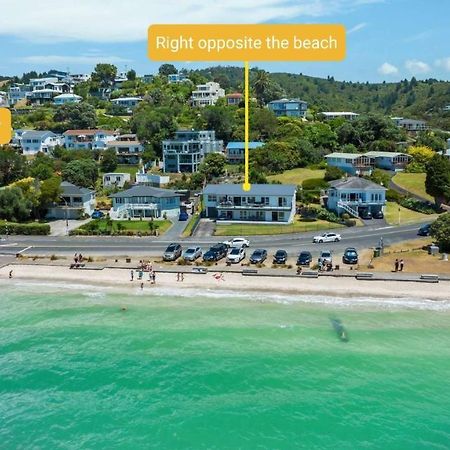 Beach Front Resort! Maraetai エクステリア 写真